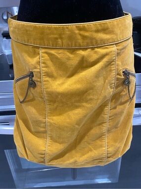“Taikonku” Deep Rust Suede Mini Skirt with Zip Pocket Chains brand new size 6